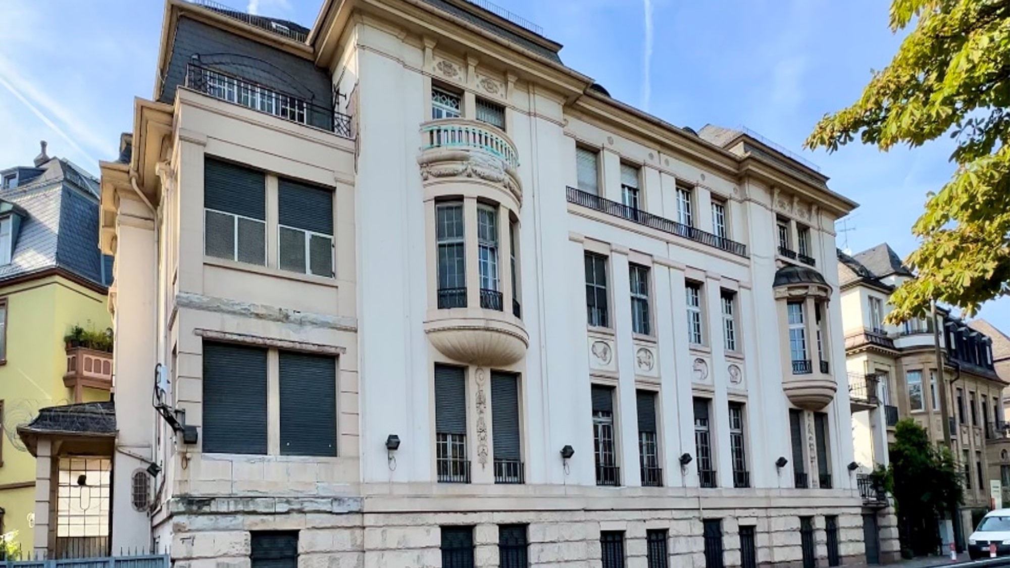 Frankfurt/DEUTSCHLAND Yunus Emre Institut Restaurierungsarbeiten Phase 1 Prozesse