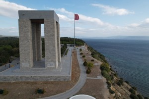 PROJEKT FÜR DIE LANDSCHAFTSGESTALTUNGS- UND RESTAURIERUNGSARBEITEN AM DENKMAL DER MÄRTYRER VON ÇANAKKALE
