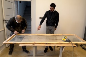 PROJEKT FÜR DIE RESTAURIERUNGSARBEITEN AN DEM GEBÄUDE IN POLEN/ WARSCHAU DER YUNUS-EMRE-INSTITUT UND ENTWURF UND HERSTELLUNG DER AUSSTATTUNG