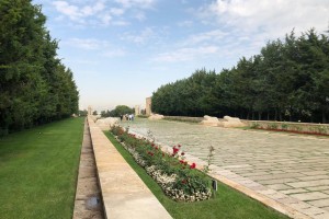 PROJEKT FÜR DIE RESTAURIERUNGSARBEITEN FÜR DIE IN ANITKABIR AUF DER STRASSE MIT LÖWEN BEFINDLICHEN STATUTEN DER TÜRKISCHEN MÄNNER-, TÜRKISCHEN FRAUEN- UND 24 LÖWENSTATUEN MIT DEM SOCKEL