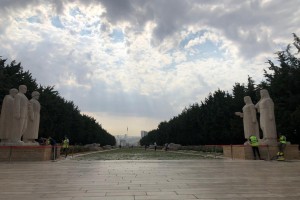 PROJEKT FÜR DIE RESTAURIERUNGSARBEITEN FÜR DIE IN ANITKABIR AUF DER STRASSE MIT LÖWEN BEFINDLICHEN STATUTEN DER TÜRKISCHEN MÄNNER-, TÜRKISCHEN FRAUEN- UND 24 LÖWENSTATUEN MIT DEM SOCKEL